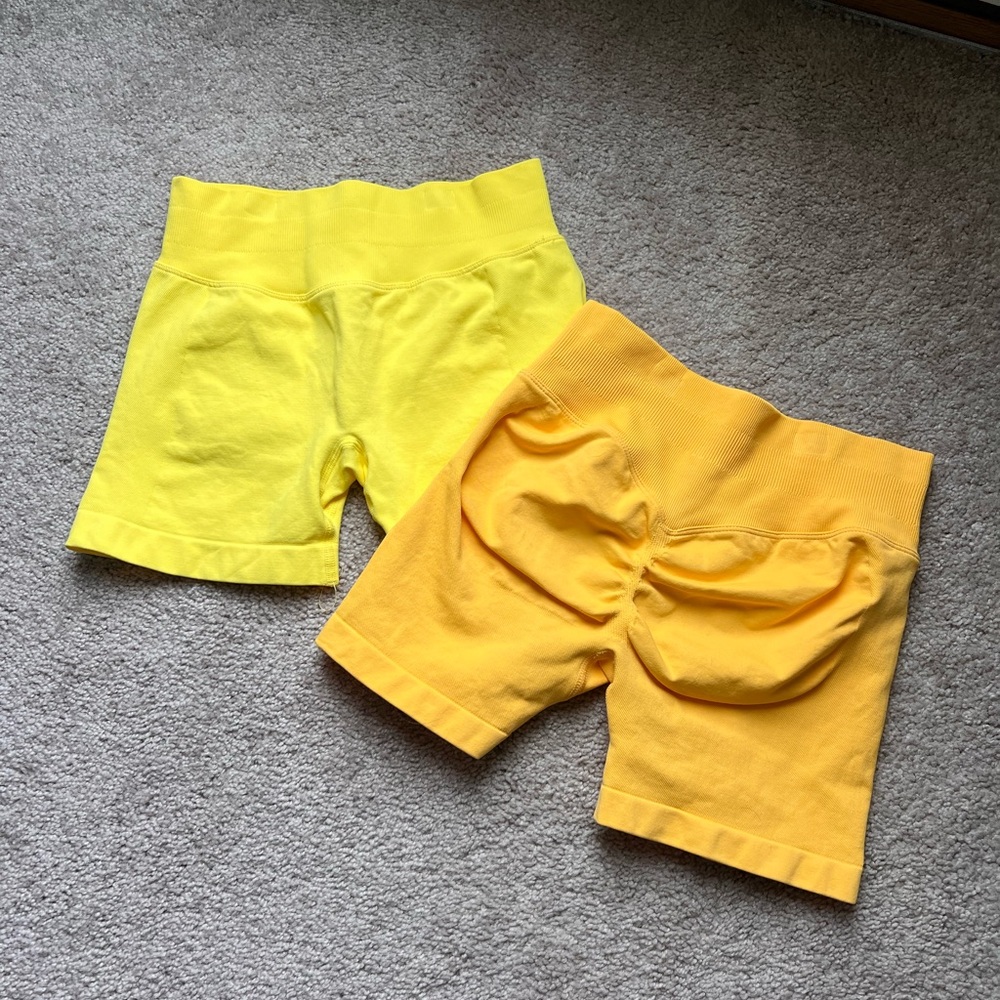 Amazon Women's Yellow and Orange Bike Shorts